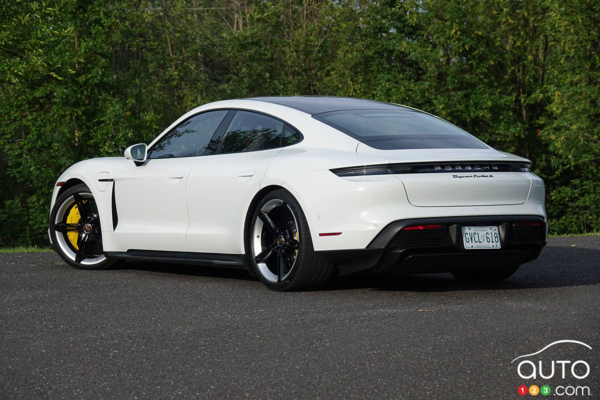 La Porsche Taycan Turbo S 2020, au repos